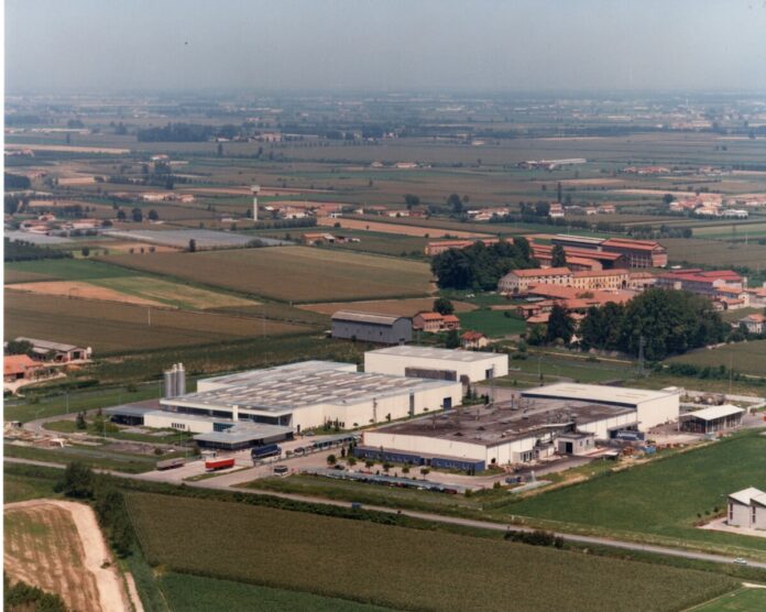 Foto aeree 1981 - Ufficio stampa Coca-Cola Nogara - SEC Newgate Italia-2