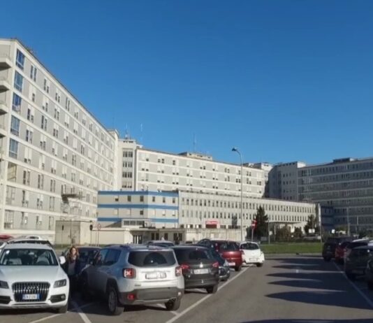 Follia alla fiera di Rivarolo del Re: 22enne colpito da un pugno finisce in terapia intensiva