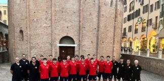 Basket serie B Interregionale – Stings, passerella in centro tra l’entusiasmo dei tifosi. Stasera ultimo test a Piacenza
