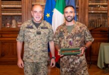 Atti di coraggio: premiati due militari di Mantova. Encomio per due soldati del IV Missili dal generale Carmine Masiello