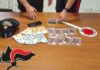 Cocaina nascosta nel vano dell’autoradio, arrestato a Viadana un 22enne: era già stato espulso dall’Italia