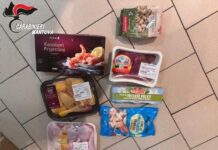 Ruba al supermercato e viene fermato da un carabiniere fuori servizio: denunciato 36enne