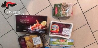 Ruba al supermercato e viene fermato da un carabiniere fuori servizio: denunciato 36enne