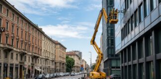 Soluzioni efficienti per il lavoro in quota: come orientarsi nella scelta del mezzo ideale