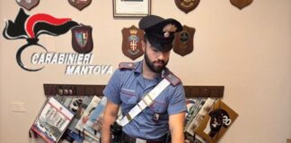 In auto con merchandising contraffatto per i concerti al Te. Tre denunciati