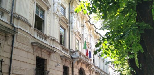 Teneva la moglie al guinzaglio: prosciolto per vizio totale di mente