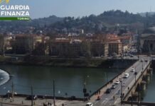 Finta banca e falso oro per truffare risparmiatori, maxi sequestro a Torino