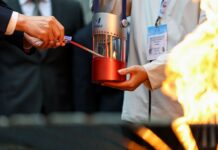 Accesa a Torino la fiamma per le Universiadi invernali di Changchun 2027