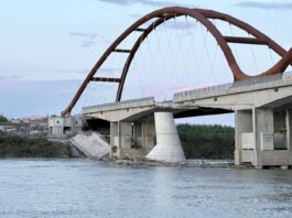 Prosegue senza sosta la demolizione del vecchio ponte di San Benedetto