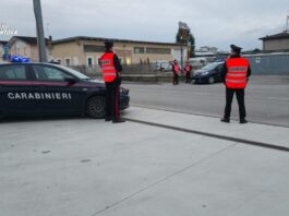 Aggredisce i carabinieri alla Sagra del Grana: arrestato 34enne