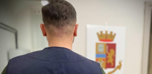 Maltratta e picchia la convivente, arrestato dalla Polizia di Stato