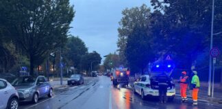 Incidente in viale Fiume: ragazza investita sulle strisce da un mezzo della raccolta rifiuti