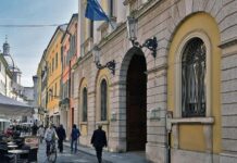 La politica vista dalla finestra di fronte a via Roma. Stefano Rossi: maggioranza e opposizione 0-0, e il pubblico sbadiglia