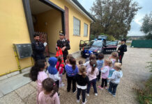 I Carabinieri incontrano i bambini della scuola dell’infanzia Bizzoccoli