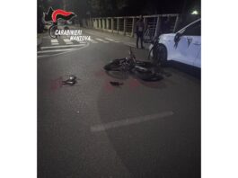 Incidente a Suzzara: scontro tra un’auto e un ciclomotore, sedicenne ferito trasportato in elisoccorso a Brescia