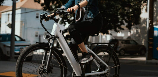 Ladri di e-bike scatenati in città: spariscono bici da 1.500 euro