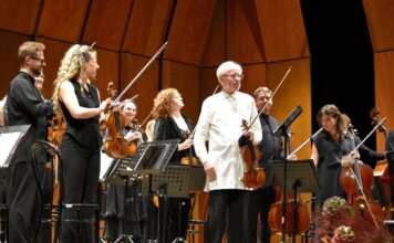 Creatività ed estetica, il gran ritorno di Gidon Kremer e la Kremerata Baltica. Per Tempo d’Orchestra al Teatro Sociale