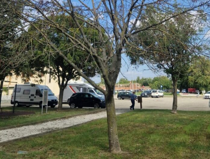 manutenzione area verde piccola atene 3
