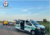 Provoca un maxi incidente senza patente, scappa a piedi e denuncia il furto dell’auto: incastrato 31enne