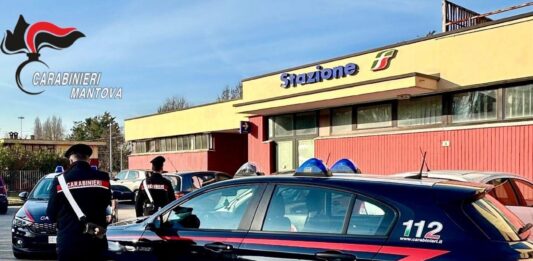 Vandali alla polisportiva La Stella: palco imbrattato con scritte blasfeme